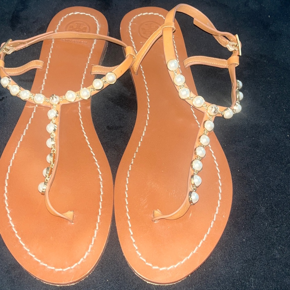 Tory Burch Tan Strappy Sandals with Pearl Details. In Excellent Condition size11